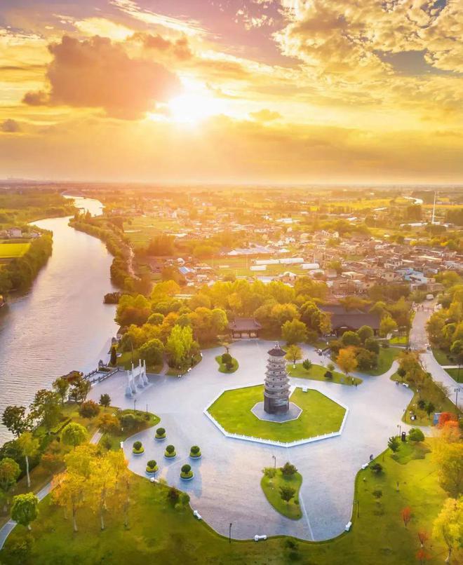 365体育（bet）：传统文化与城市消费能碰撞出什么样的火花？2024文创新势力(图1)