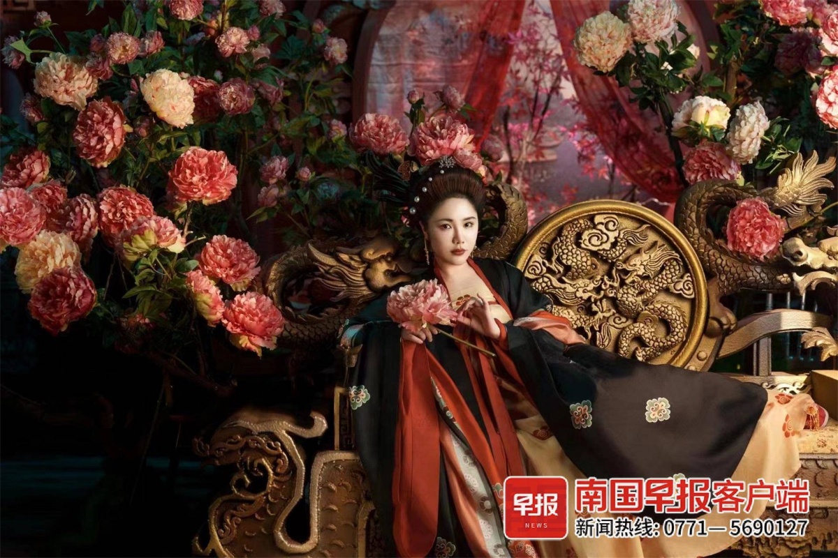 365体育唯一入口：“做中国婚礼让世界惊艳！”广西妹作品获2024伦敦设计奖室内设计类大奖(图1)
