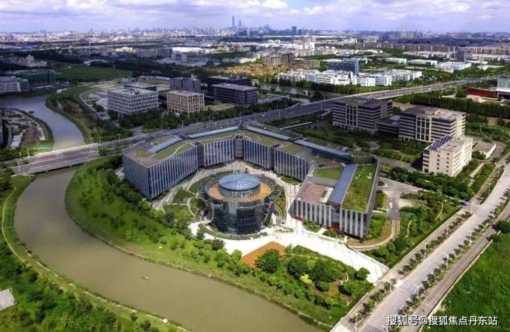 365体育唯一入口:上海浦东唐公馆2024最新房价发布-(唐公馆)首页网站丨周边规划户型_价格_环境(图2)