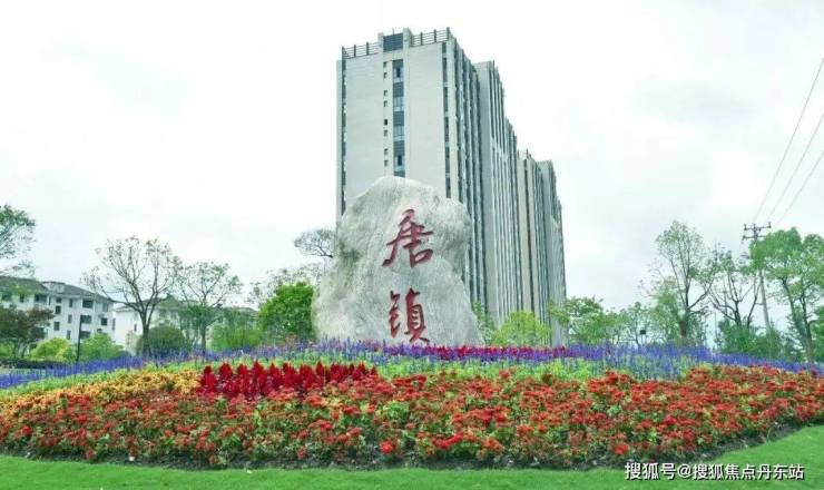 365体育唯一入口:上海浦东唐公馆2024最新房价发布-(唐公馆)首页网站丨周边规划户型_价格_环境(图4)