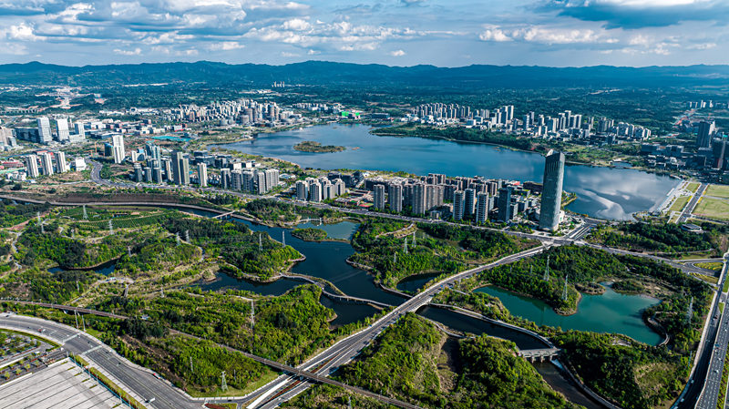 365体育唯一入口：向全球分享“公园城市”营城经验《天府新区公园城市规划管理创新实践》正式发布(图2)