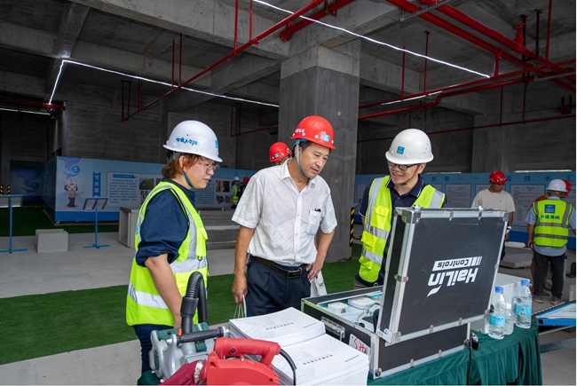 365体育唯一入口：莆田市建设行业2024年“质量月”活动启动会在中建海峡项目举行(图2)