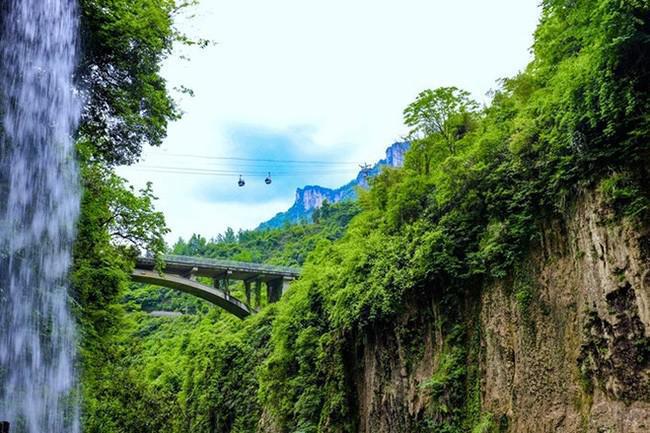 365体育（bet）：湖北恩施地心谷旅游五天四晚具体行程规划2024全新实用(图6)