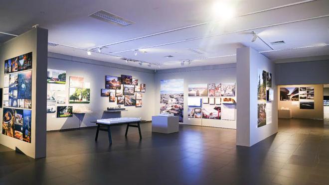 365体育唯一入口：风自海上——2024建筑艺术作品展览在中华艺术宫开幕(图3)