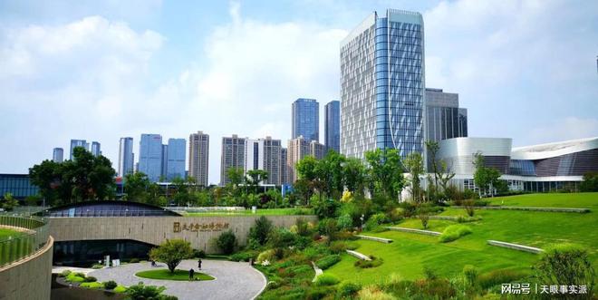 365体育唯一入口：臻选2024年格力中央空调公共建筑十大精品项目盘点(图5)
