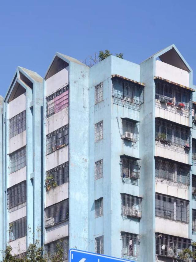 365体育唯一入口：走遍20多个省份、110多座城市只拍千禧年建筑的00后摄影师在上海拍了什么？(图10)