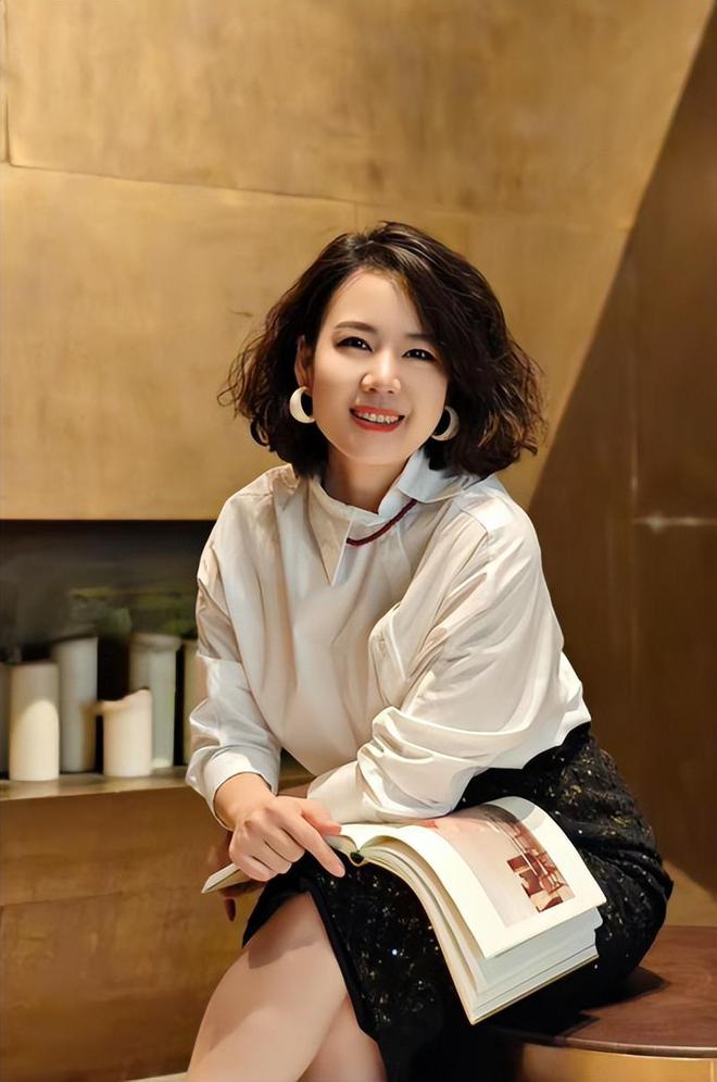 365体育唯一入口：点亮人居梦想：2024年度“广东省十大豪宅（别墅）设计师”简介(图9)