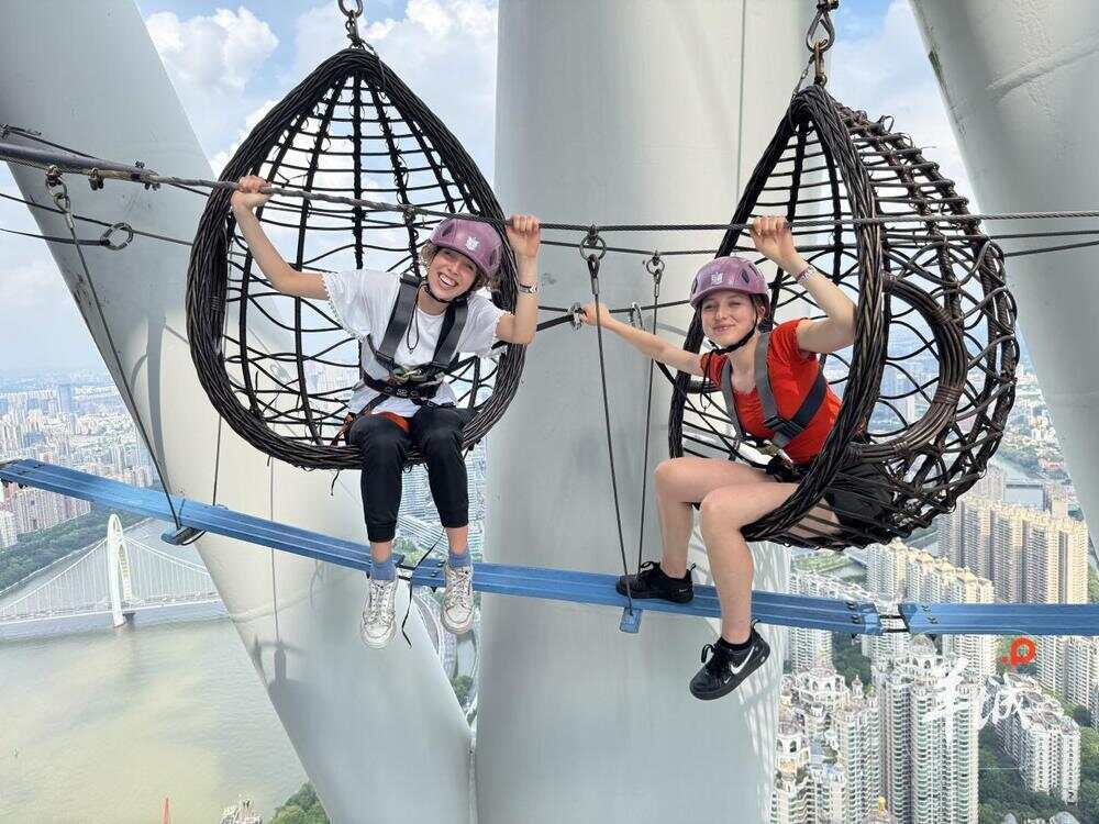 365体育（bet）：15年后广州塔设计师携家人重访：惊叹它的“生长”！(图5)