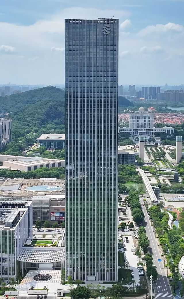 365体育唯一入口:投资20亿!大良第一高楼诞生!顺德农商银行新总部(图2)