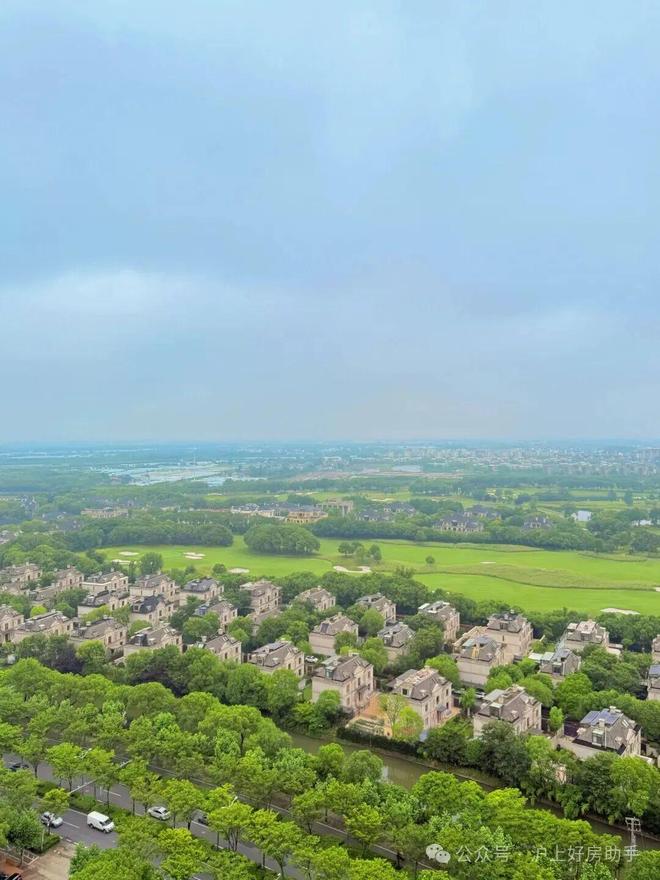 365体育（bet）：⚡热搜好房@大华梧桐樾售楼处发布：虹桥北的低密城墅来了！(图19)