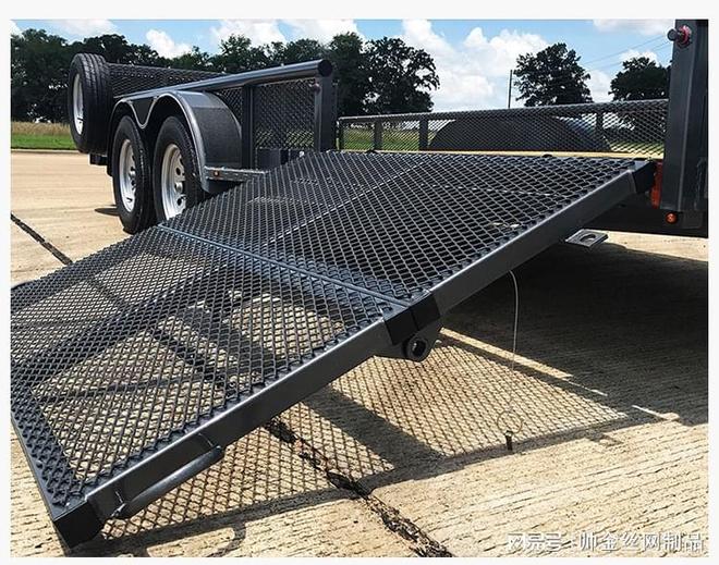 365体育（bet）：脚踏网、走道网、防滑网：高空作业平台防滑设计的革命性突破(图2)