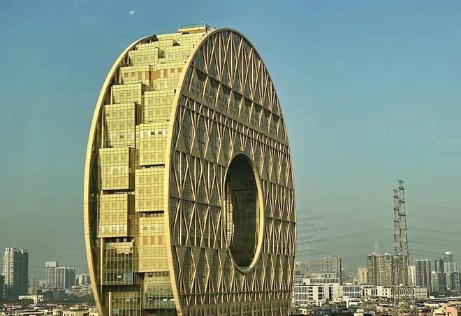 365体育唯一入口：全球最大最圆的建筑即将第三次拍卖！起拍价136亿元(图6)