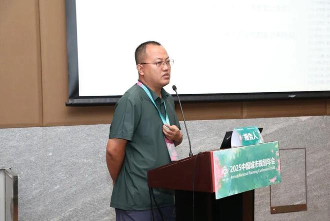 365体育（bet）：学术报告魏贺：理解新时期城市工作要求：一体规划下的交通发展逻辑(图2)