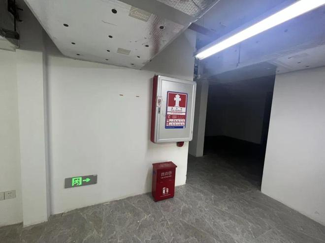 365体育（bet）：直击深圳多区高层建筑消防细节！记者走访多处接报即改(图3)