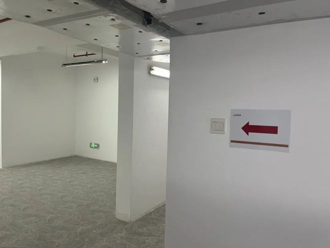 365体育（bet）：直击深圳多区高层建筑消防细节！记者走访多处接报即改(图5)