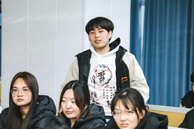 365体育唯一入口：周口城市职业学院举办职业规划大赛专题分享会(图4)