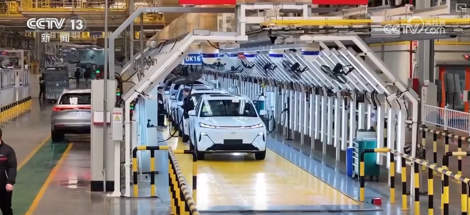 365体育（bet）：50%、2倍、64%！从跳跃数字感知103682亿千瓦时背后经济发展向新、向智、向绿(图6)