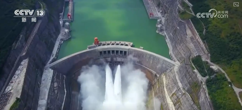 365体育（bet）：50%、2倍、64%！从跳跃数字感知103682亿千瓦时背后经济发展向新、向智、向绿(图10)