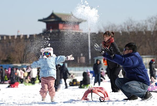365体育（bet）：从“赛事流量”到“治理增量”——代表委员热议体育赛事赋能城市治理的长效转化(图1)