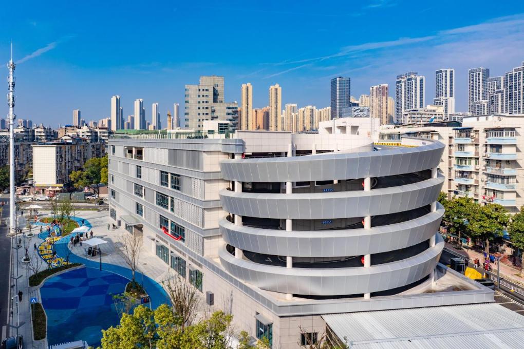 365体育（bet）：“住建局”到“住更局”一字之变看城市建设新思路(图1)