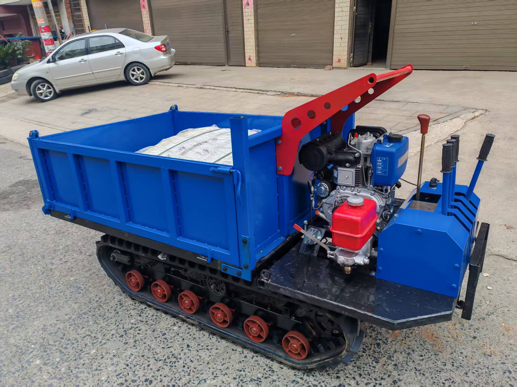 365体育（bet）：2024年履带混凝土运输车专业评估报告：南方丘陵山区工程优选指南(图2)