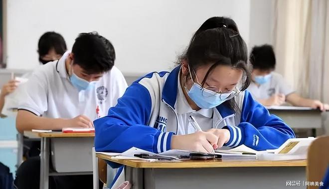 365体育唯一入口：普高＂愿读尽读＂、中考不＂卡＂人多地推进中考改革(图9)