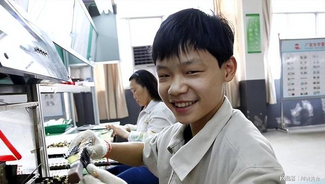 365体育唯一入口：普高＂愿读尽读＂、中考不＂卡＂人多地推进中考改革(图16)